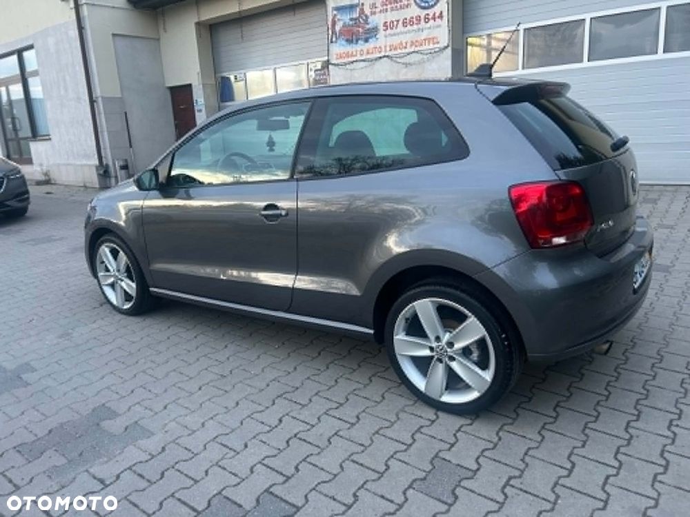 Volkswagen Polo - 4