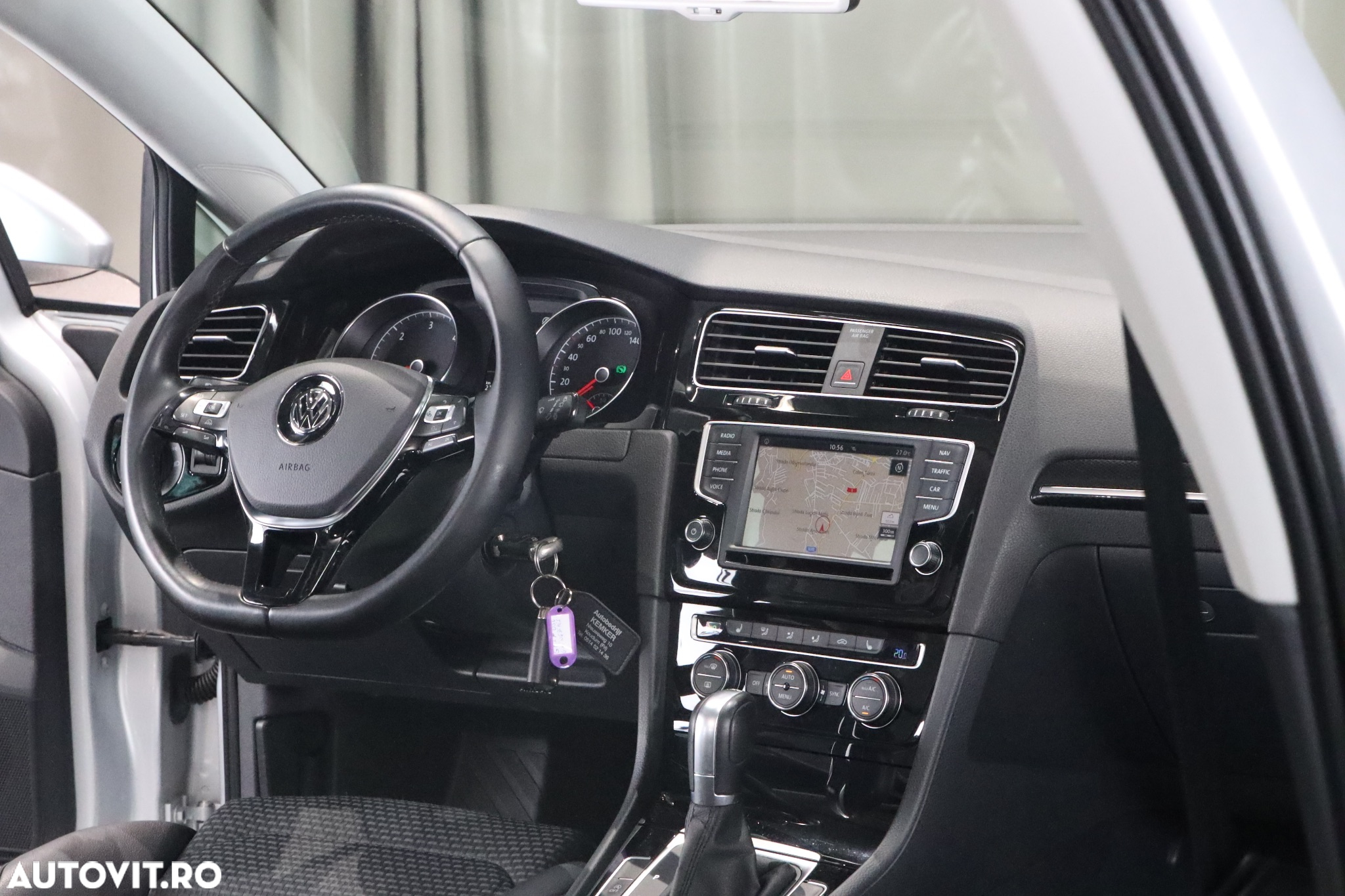 Volkswagen Golf 1.6 BlueTDI DSG Comfortline - 19