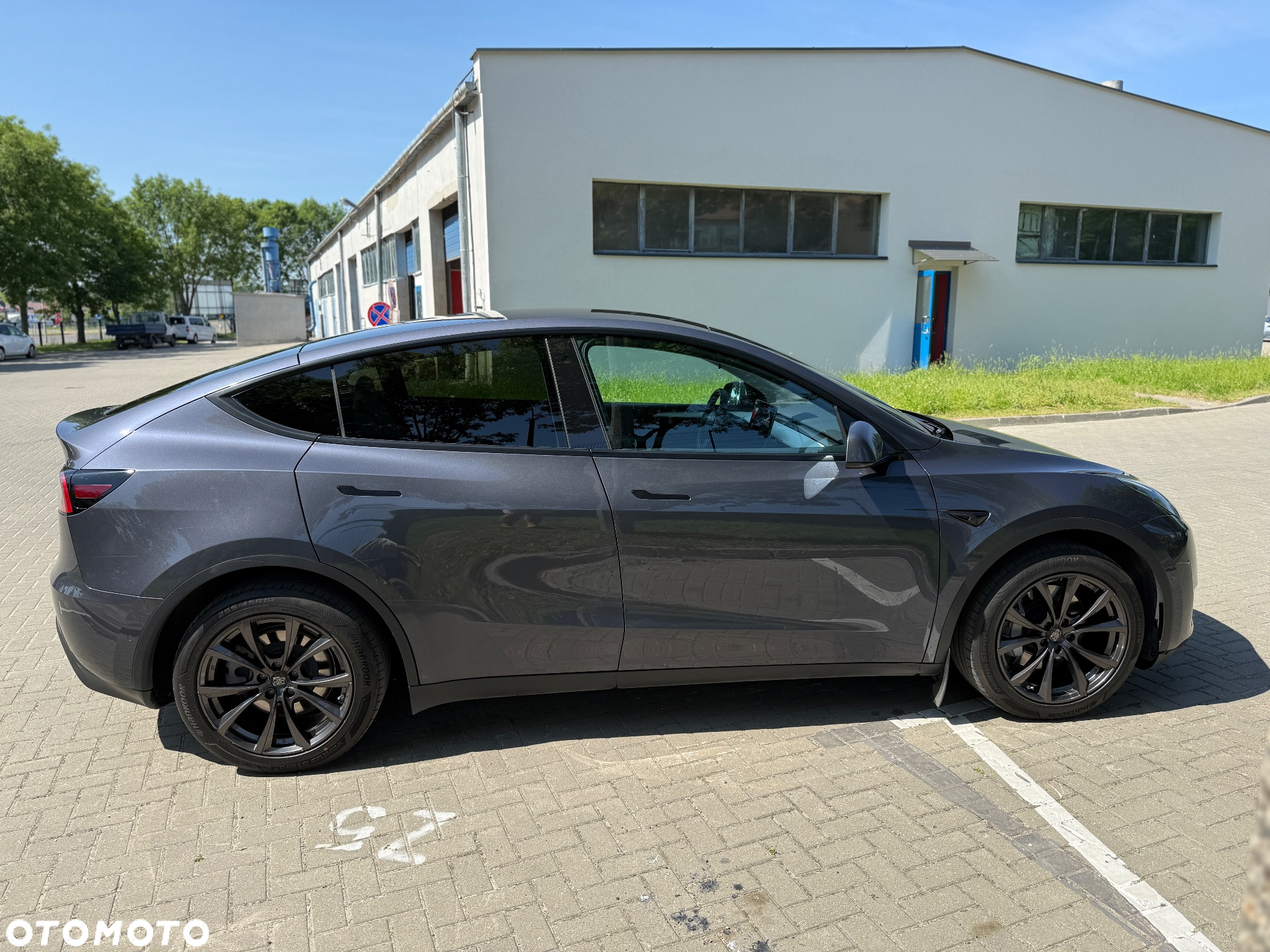 Tesla Y Long Range AWD - 7