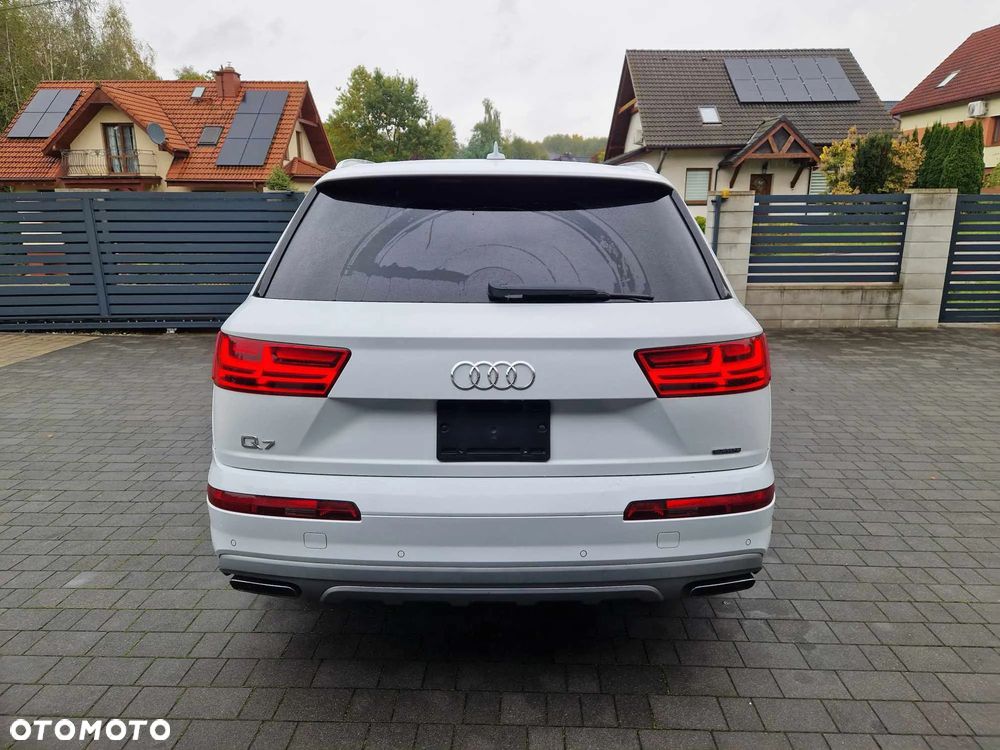 Audi Q7 3.0 TFSI Quattro Tiptronic - 23