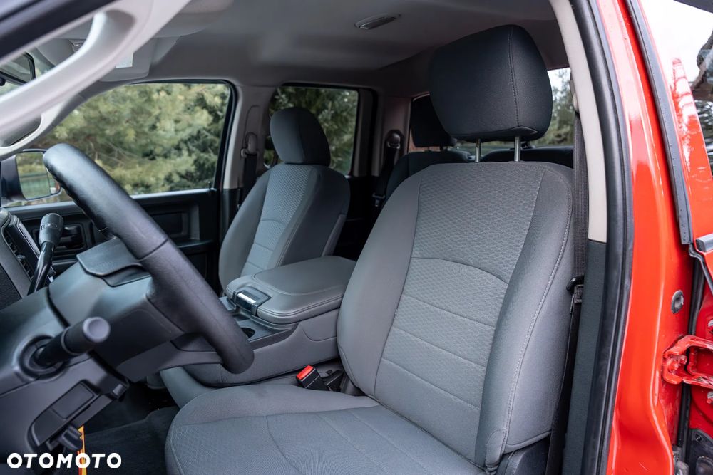 RAM 1500 Quad Cab Sport - 25