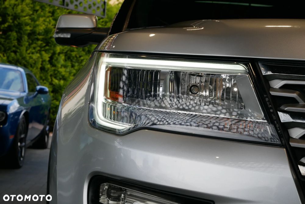 Ford Explorer - 38
