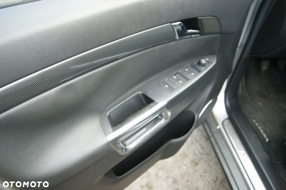 Opel Antara - 11