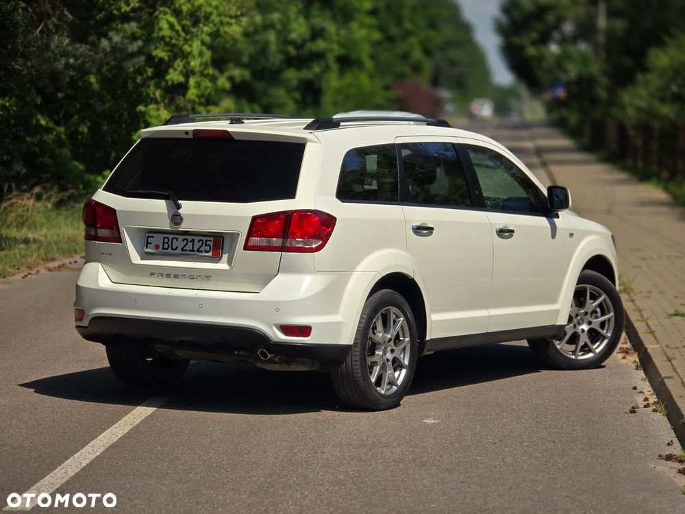 Fiat Freemont 2.0 Multijet Lounge AWD - 4
