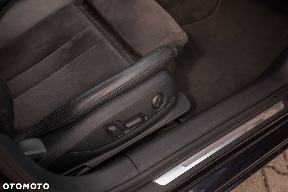 Audi A4 Avant 2.0 TDI S tronic quattro sport - 23