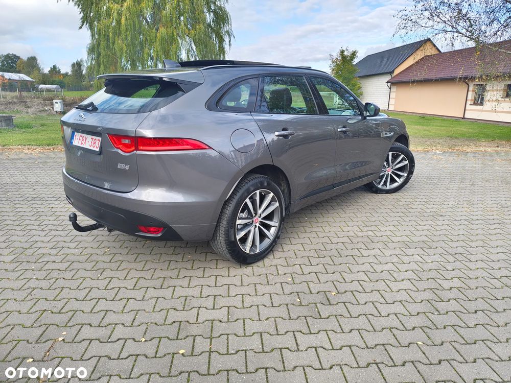 Jaguar F-Pace - 4