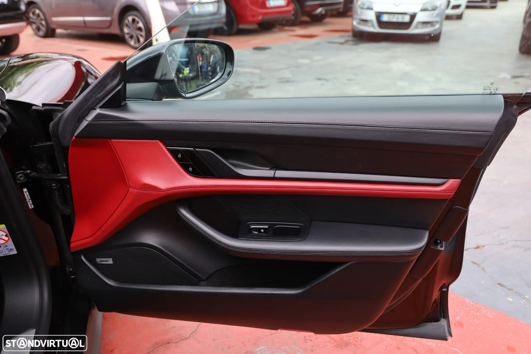 Porsche Taycan 4S - 11