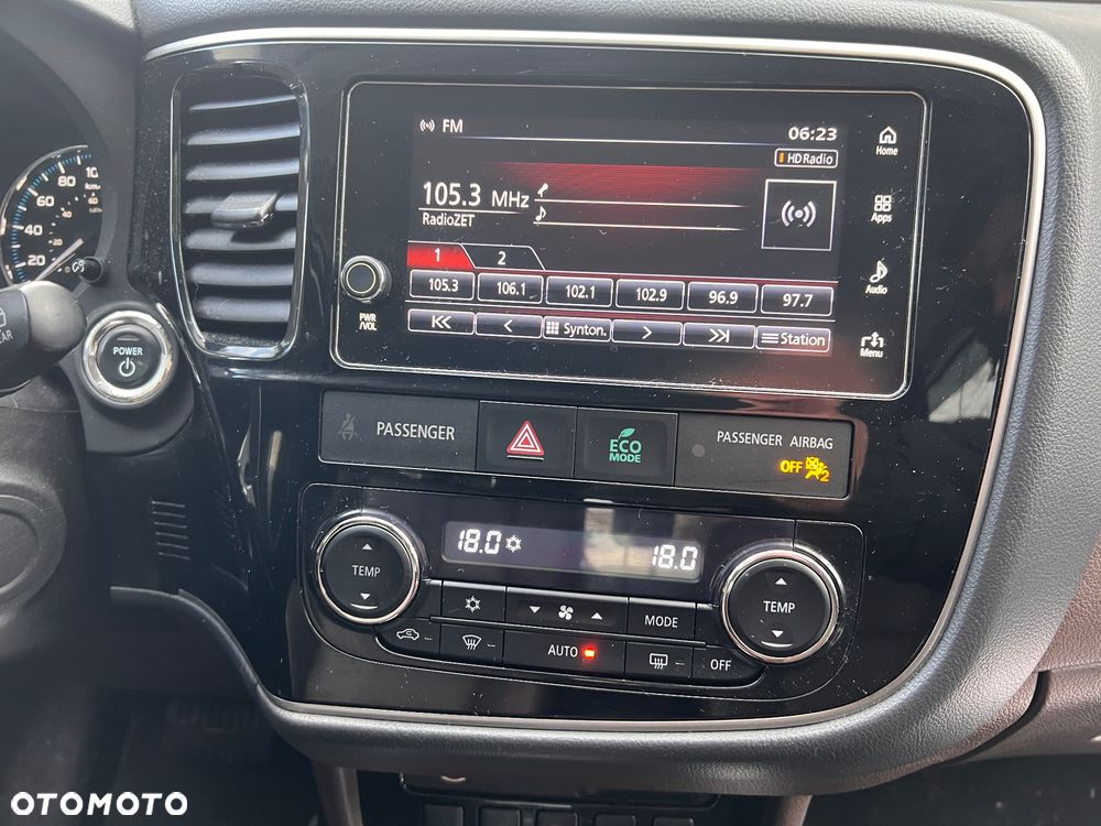 Mitsubishi Outlander 2.0 4WD Top - 7