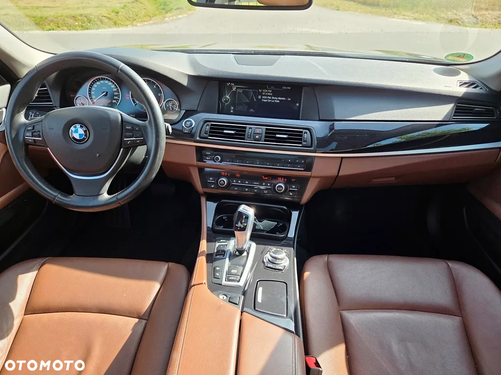 BMW Seria 5 525d xDrive Touring - 30