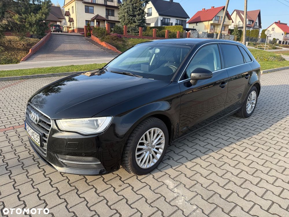 Audi A3 Sportback 1.2 TFSI Ambiente - 2