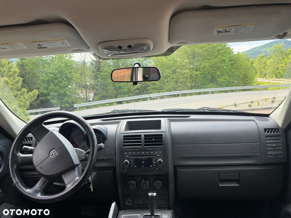 Dodge Nitro 2.8 CRD DPF Automatik SXT - 13