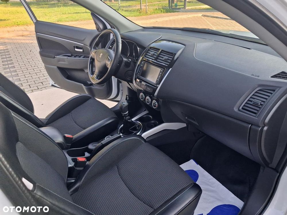 Peugeot 4008 - 24