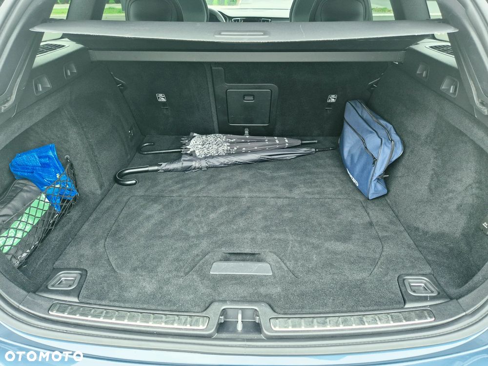 Volvo V60 B5 B AWD Plus Dark - 17