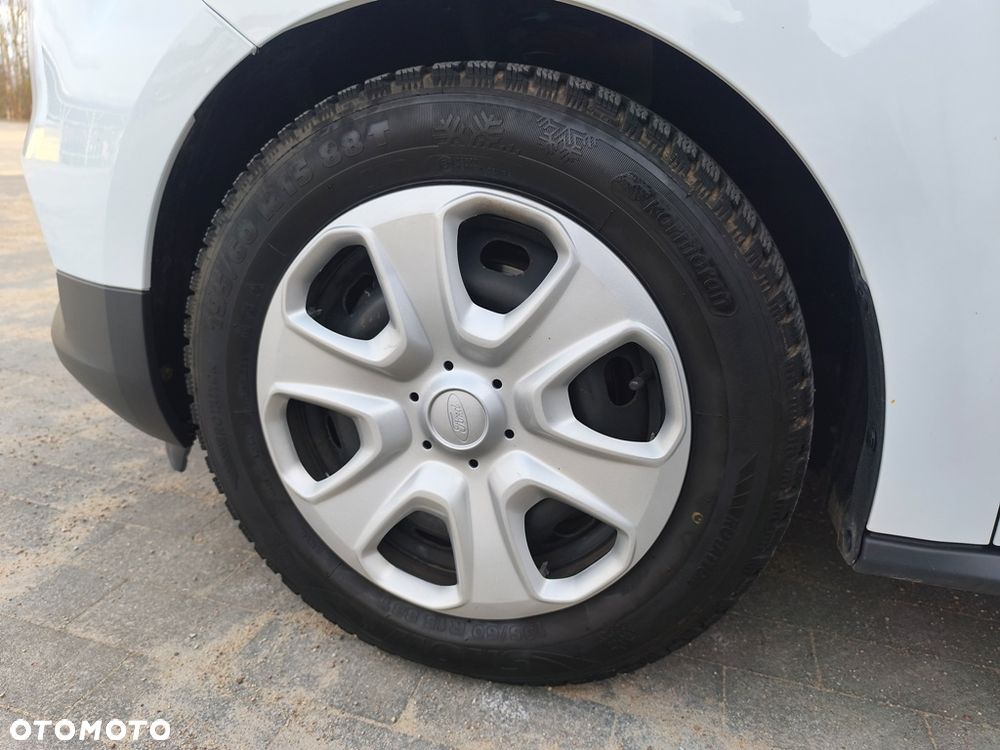 Ford Transit Courier - 21