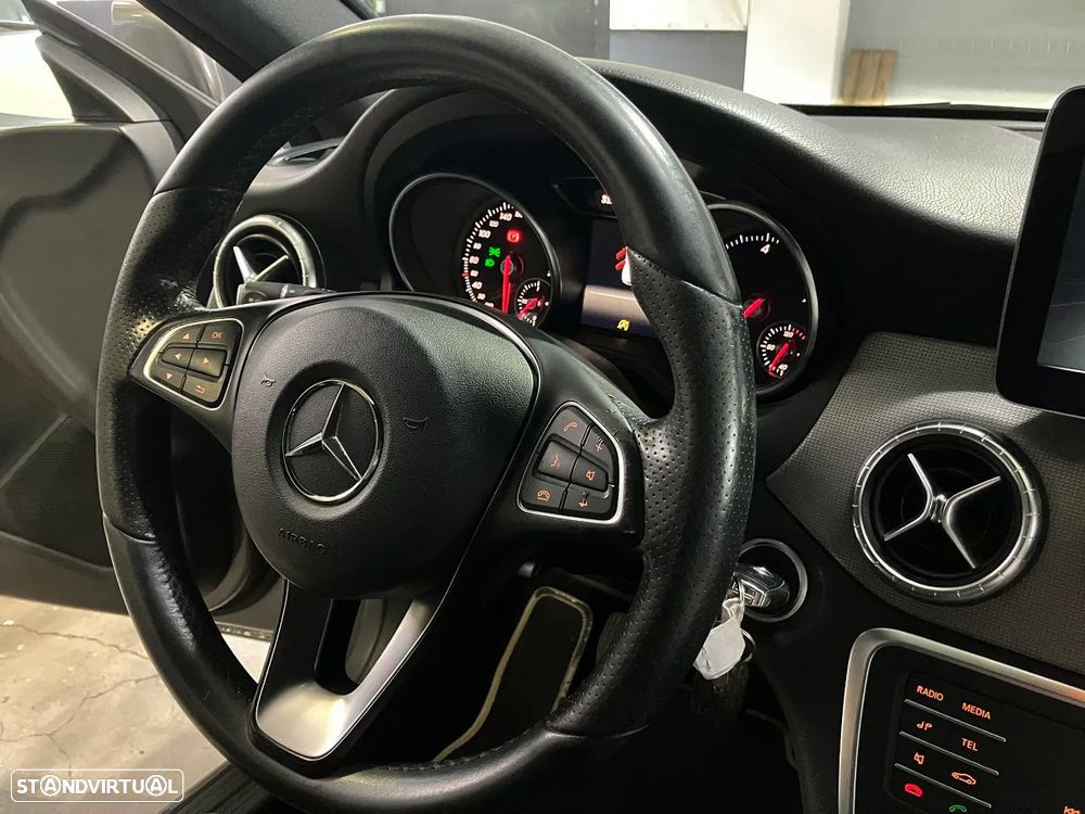 Mercedes-Benz CLA 180 d Shooting Brake - 20