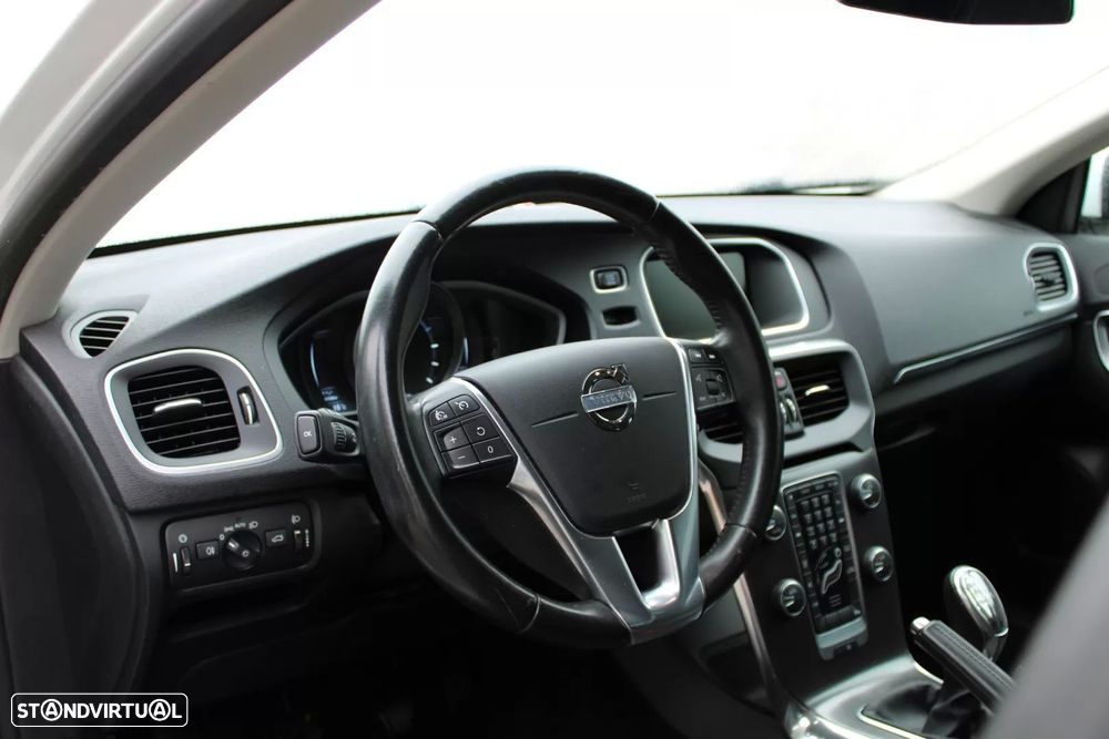 Volvo V40 1.6 D2 Momentum Eco - 16