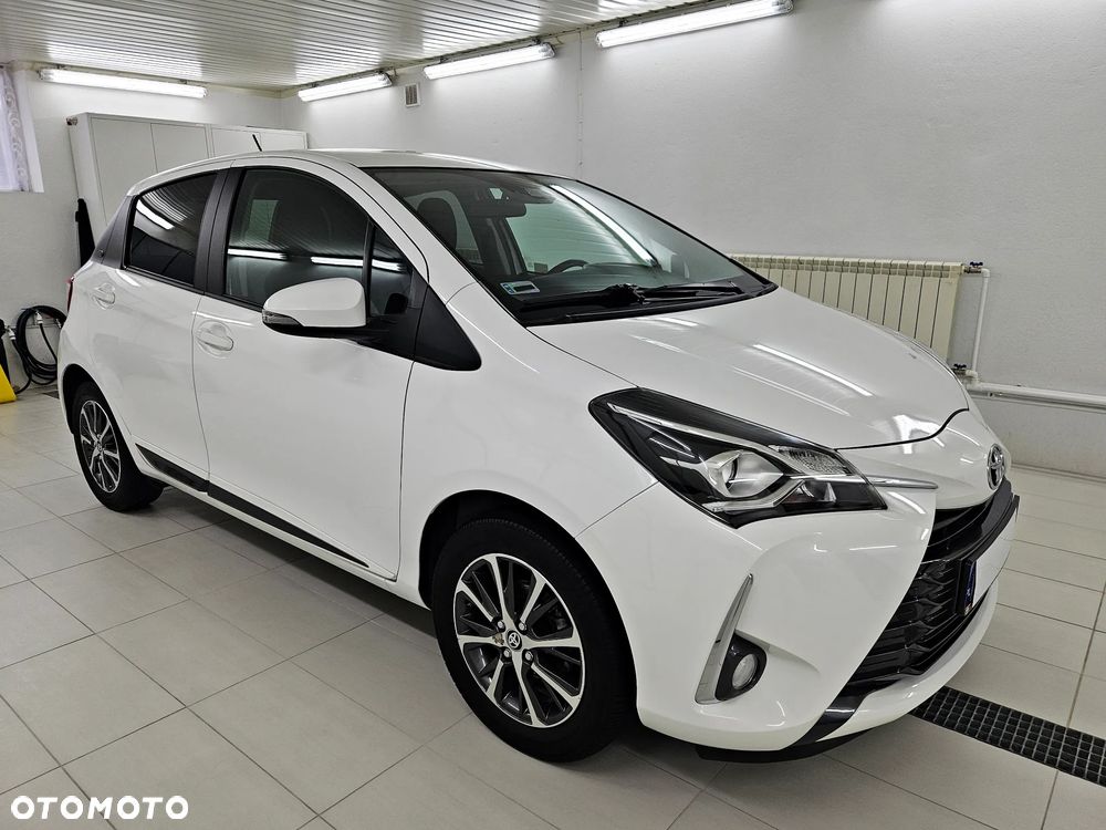 Toyota Yaris 1.5 Premium - 16