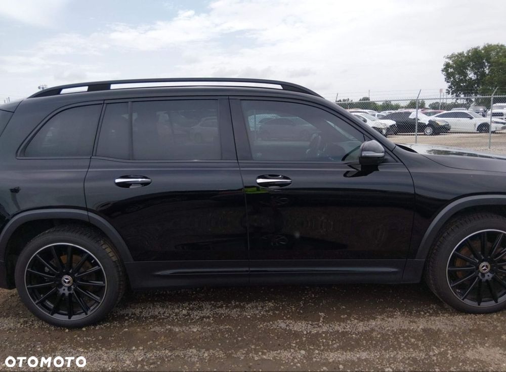 Mercedes-Benz GLB - 8
