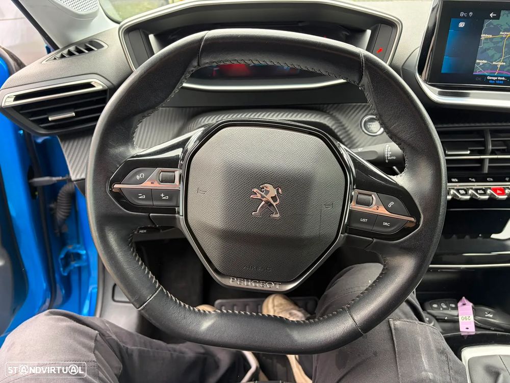 Peugeot 208 PureTech 100 Allure - 5