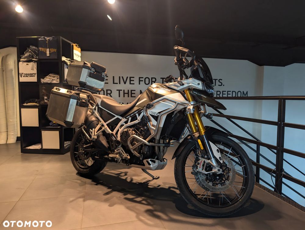 Triumph Tiger - 1