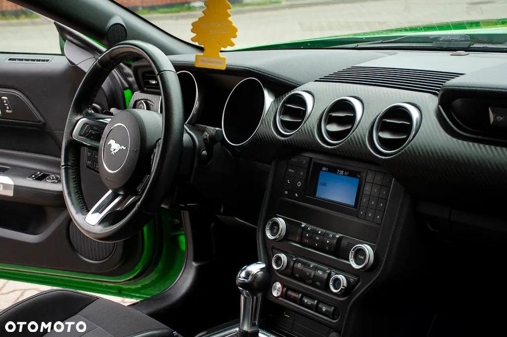 Ford Mustang - 18