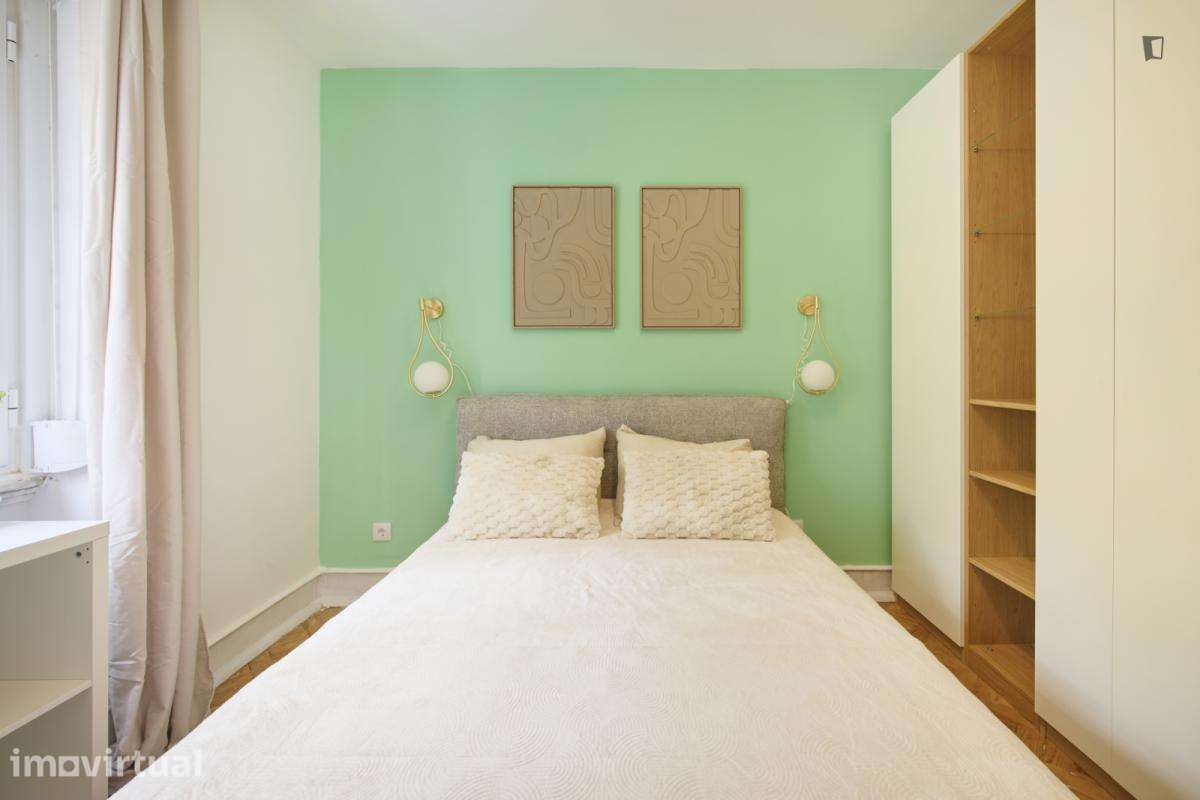 Quarto - localizado em Roma-Areeiro Lisbon - Grande imagem: 5/26