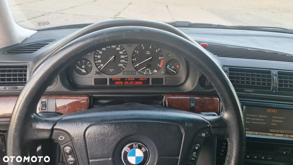 BMW Seria 7 - 9