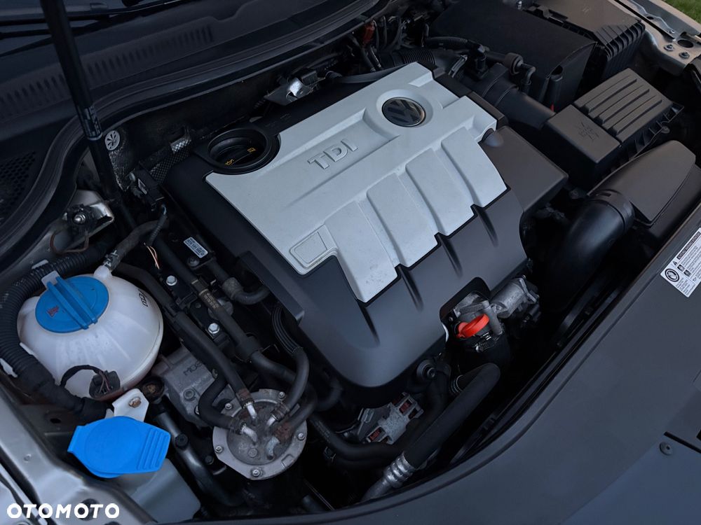 Volkswagen Passat CC - 18