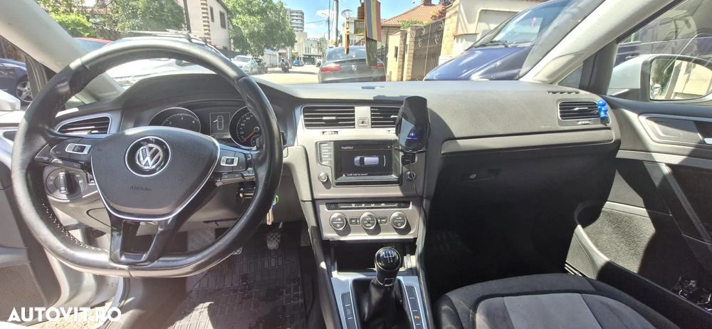 Volkswagen Golf - 4