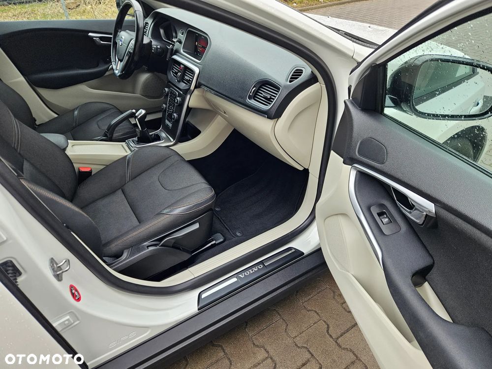 Volvo V40 Cross Country D2 - 8