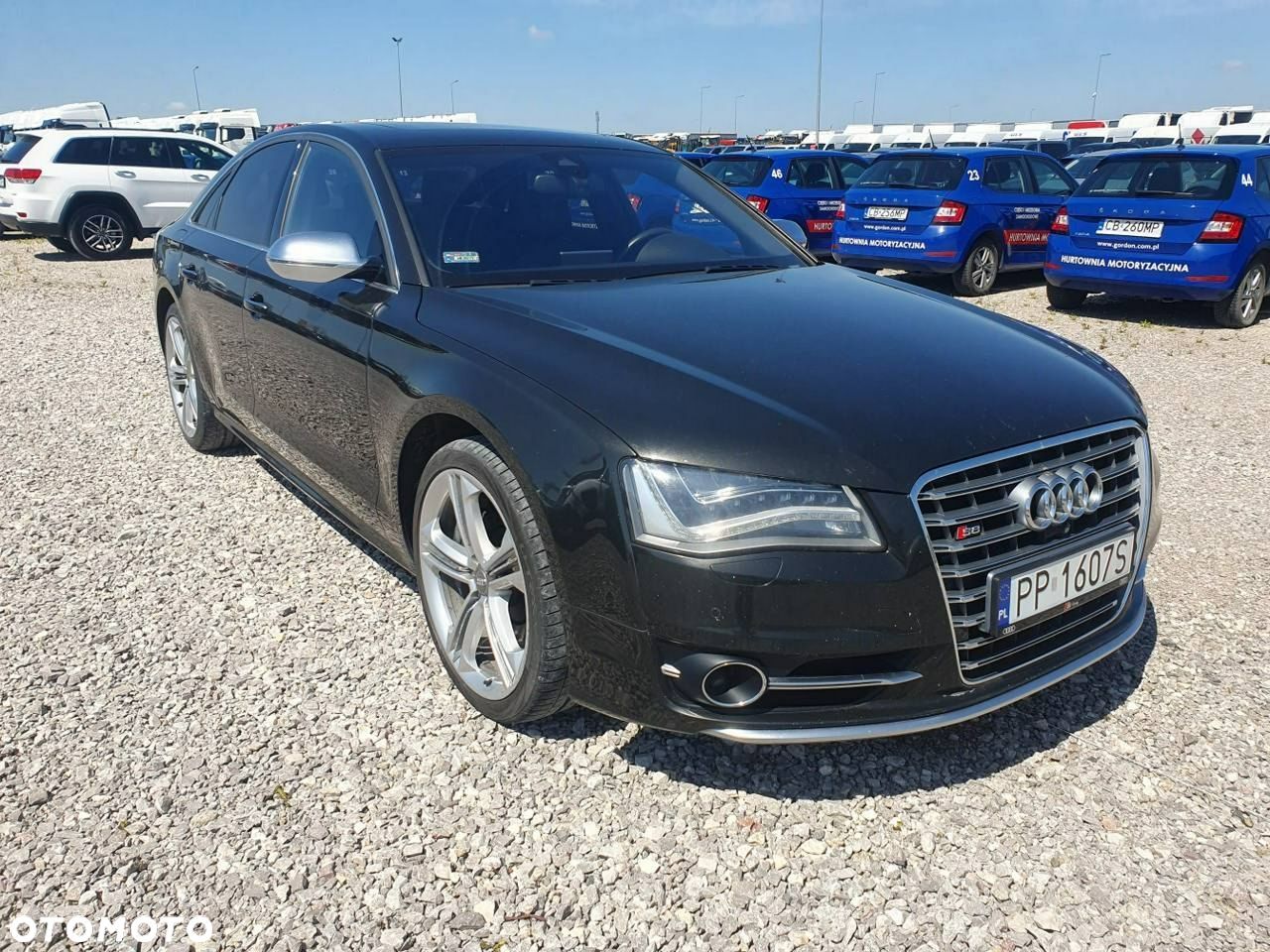Audi A8 - 1