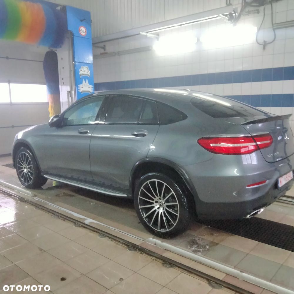 Mercedes-Benz GLC 300 4Matic 9G-TRONIC AMG Line - 15