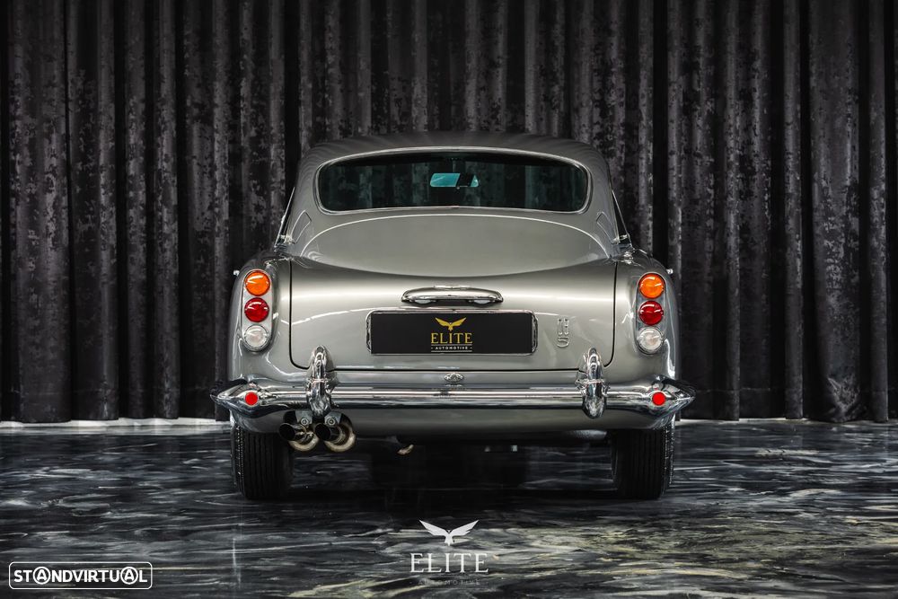 Aston Martin DB5 Coupé - 11