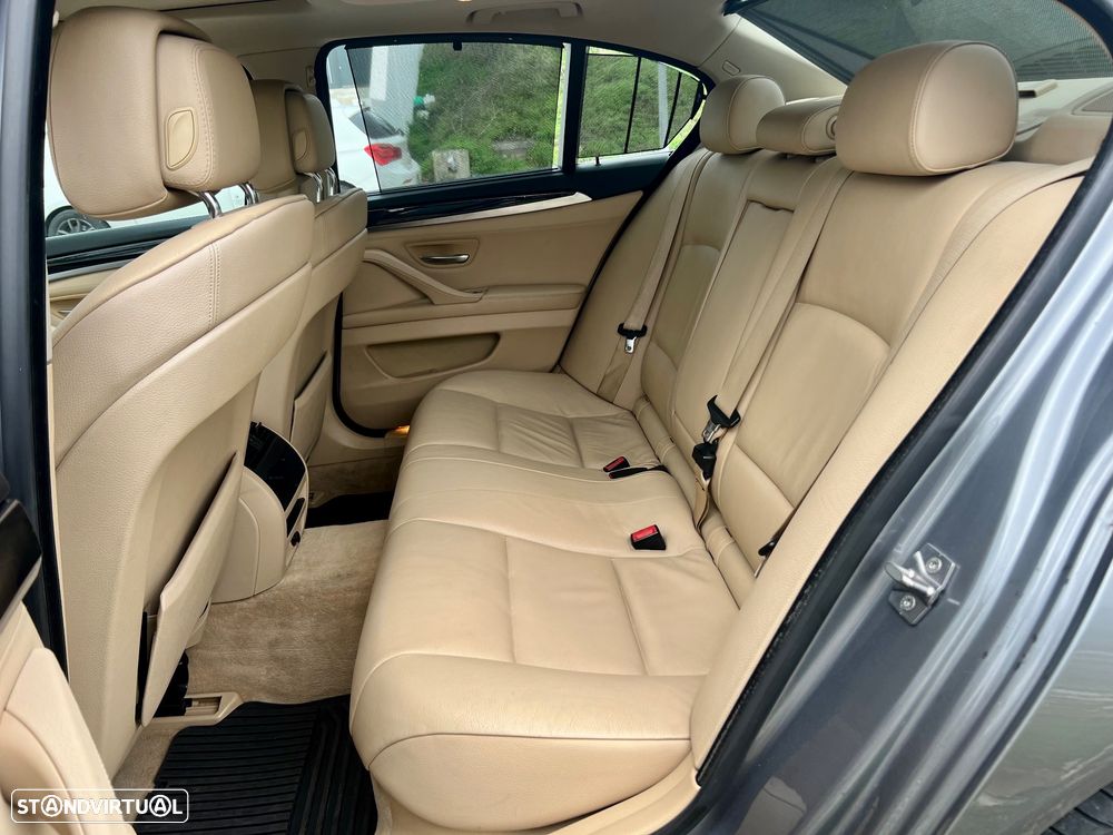 BMW 525 d Auto - 11