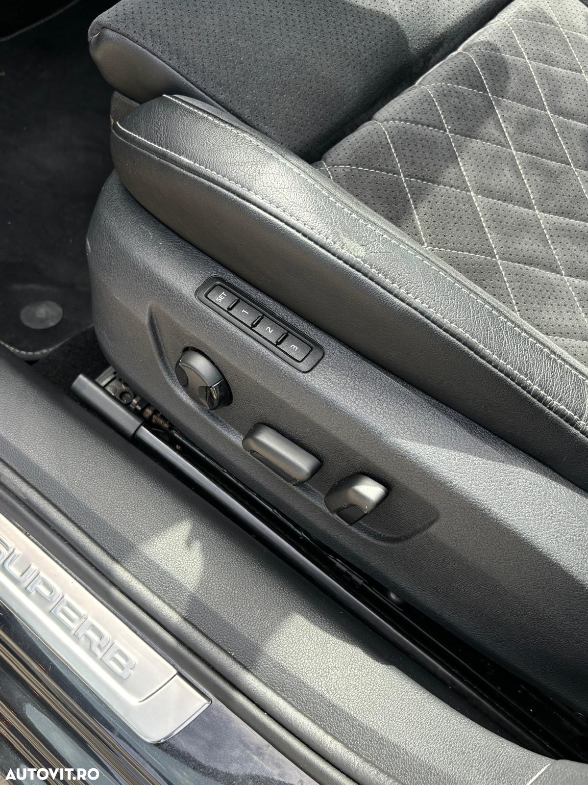 Skoda Superb 2.0 TDI DSG Sportline - 11