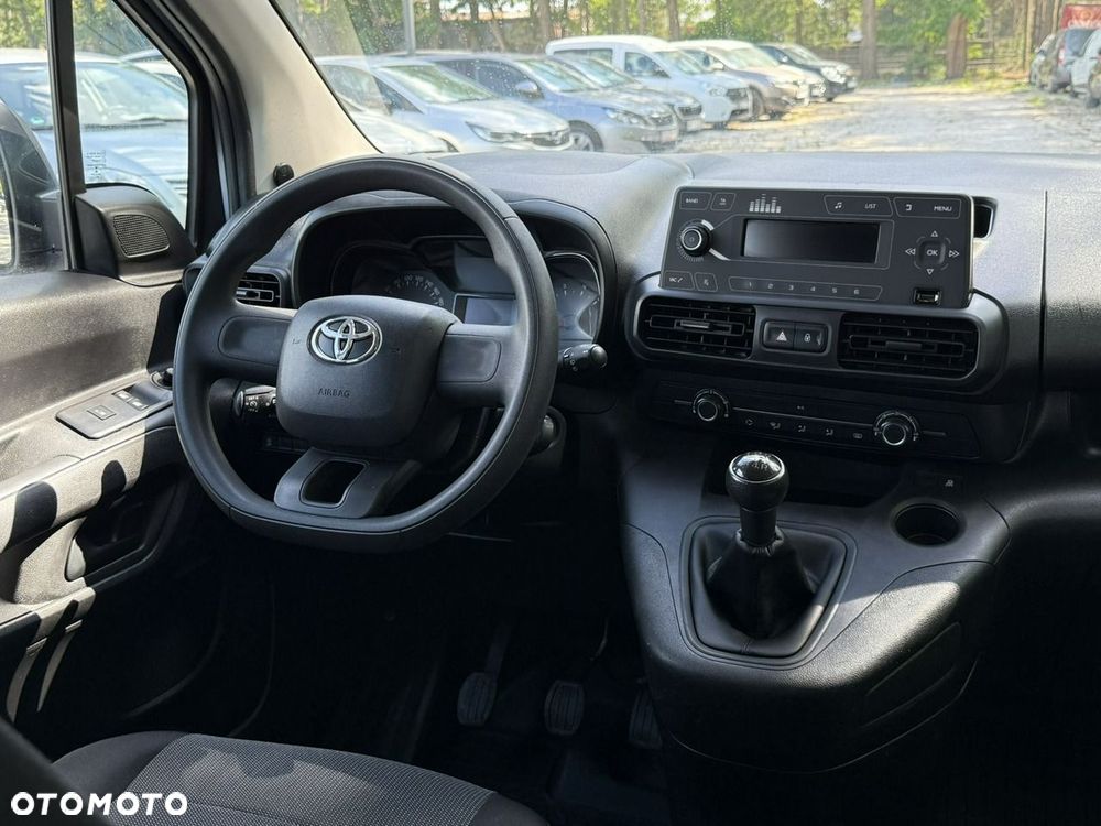 Toyota Proace City - 22
