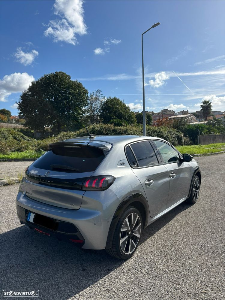 Peugeot e-208 GT - 3