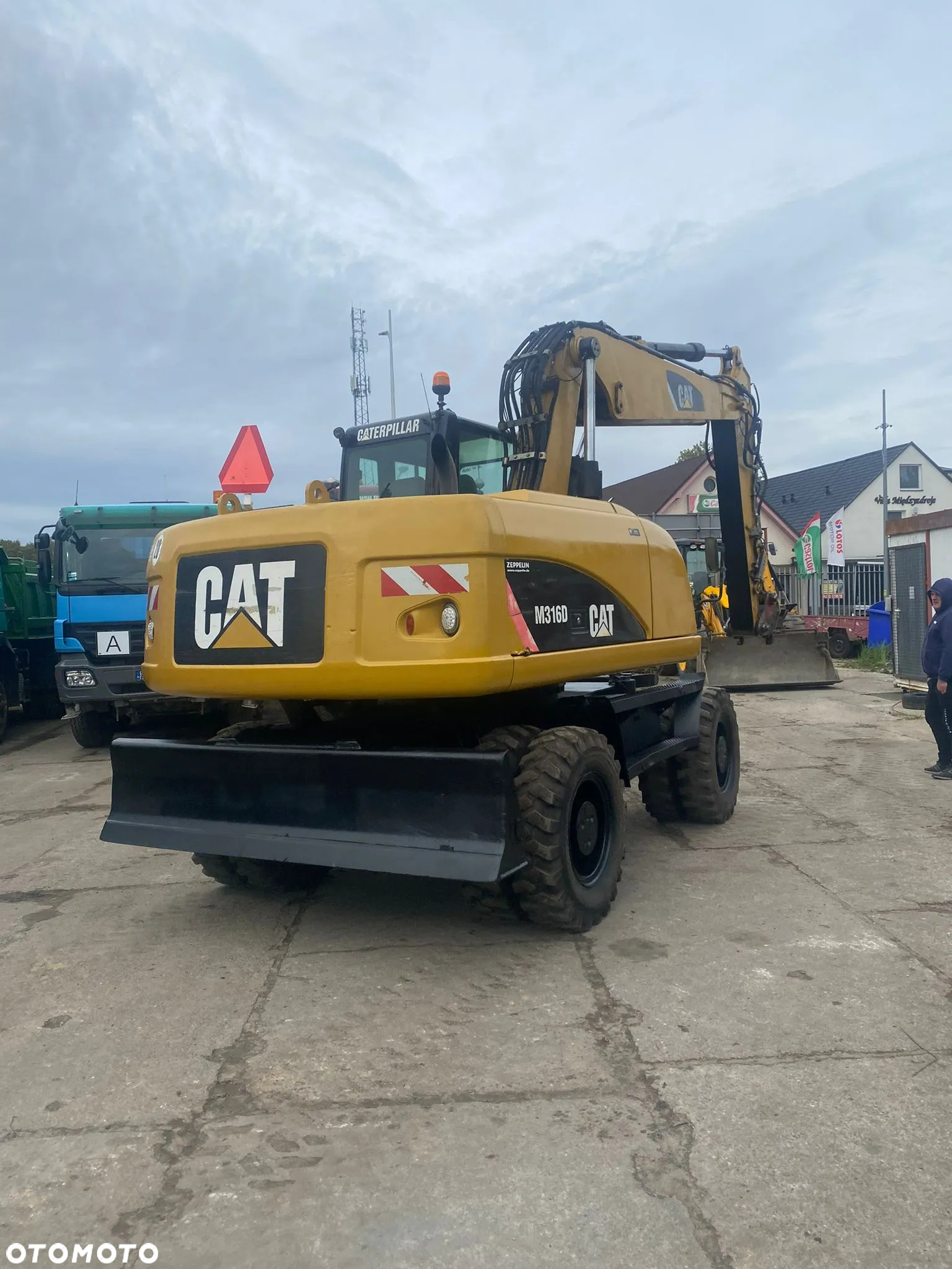 Caterpillar M316D - 8