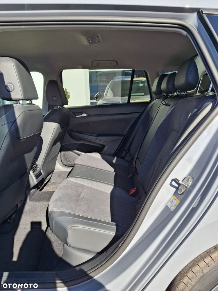 Volkswagen Golf Variant - 17