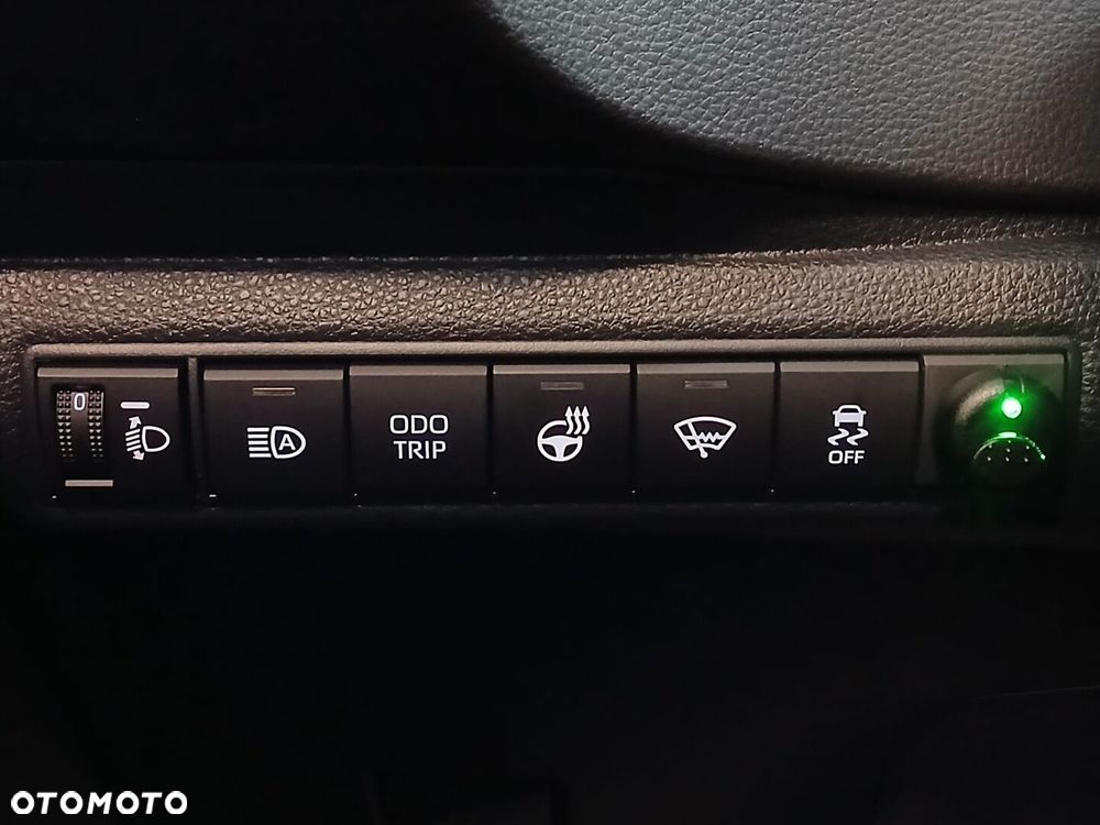Toyota Corolla 1.8 Hybrid Style - 23