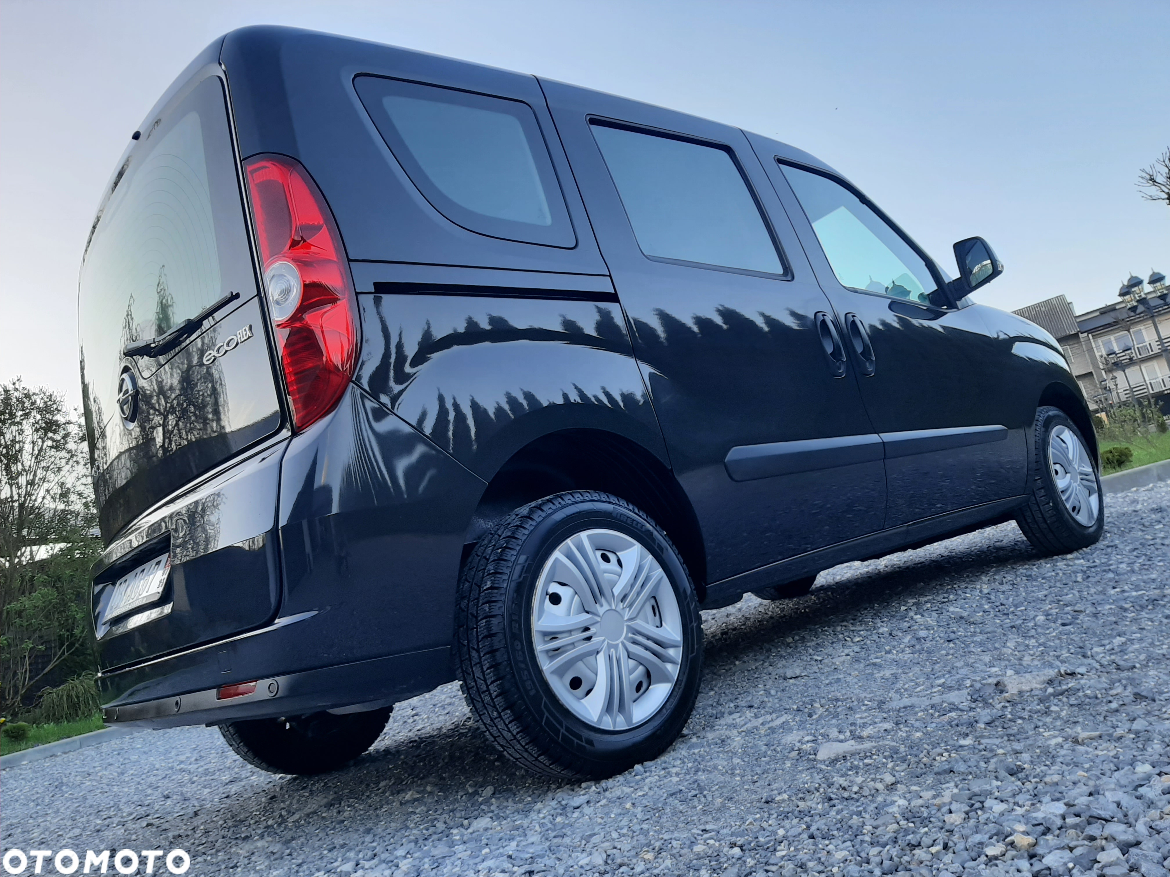 Opel Combo Tour 1.4 Cosmo - 36