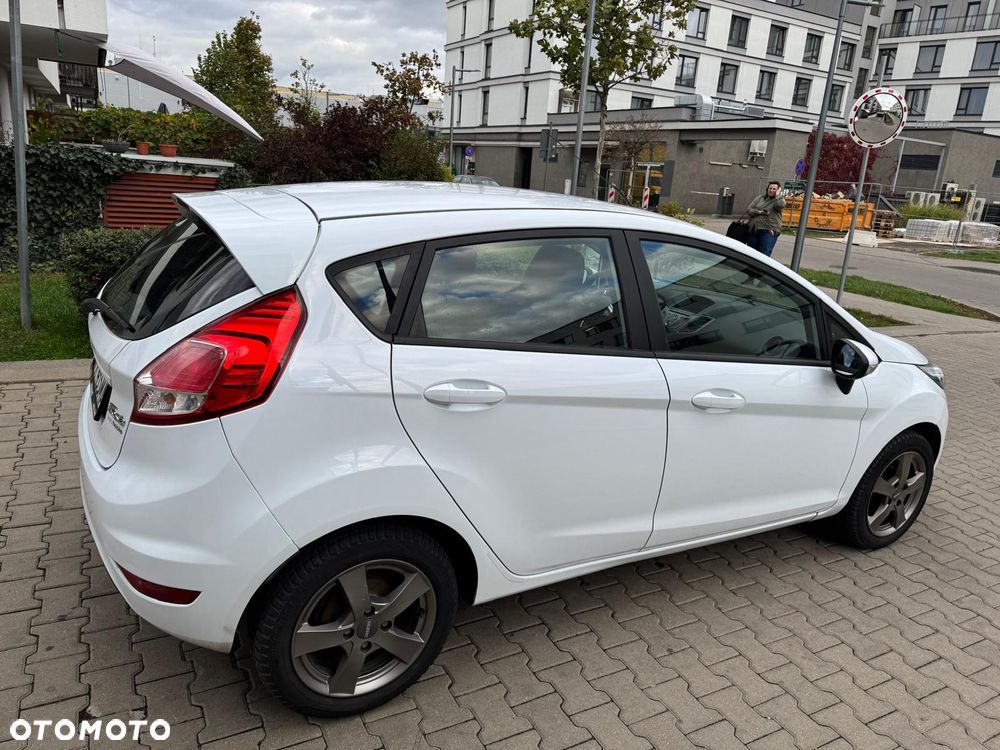 Ford Fiesta 2015 photo 3