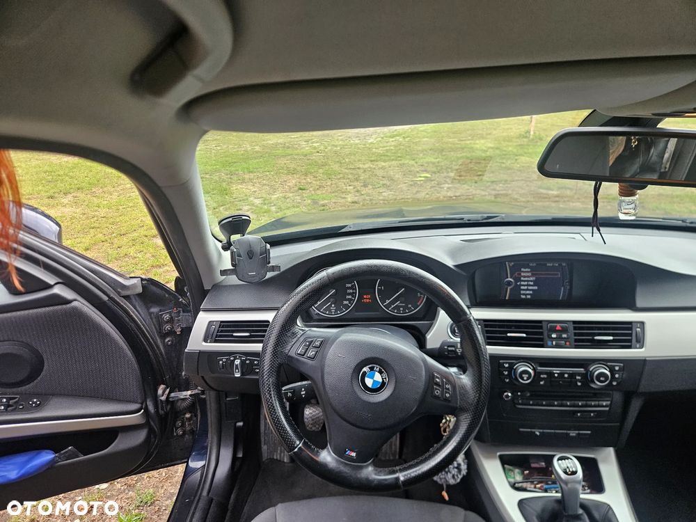BMW Seria 3 318d - 9