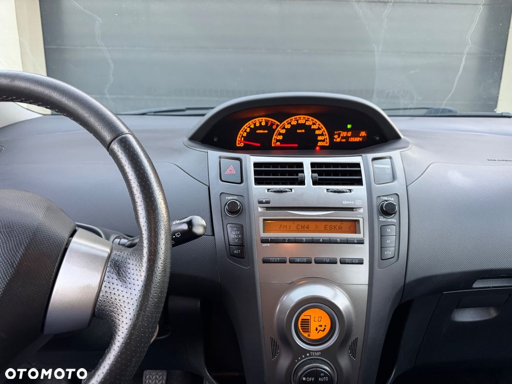 Toyota Yaris 1.33 VVT-i Life - 26