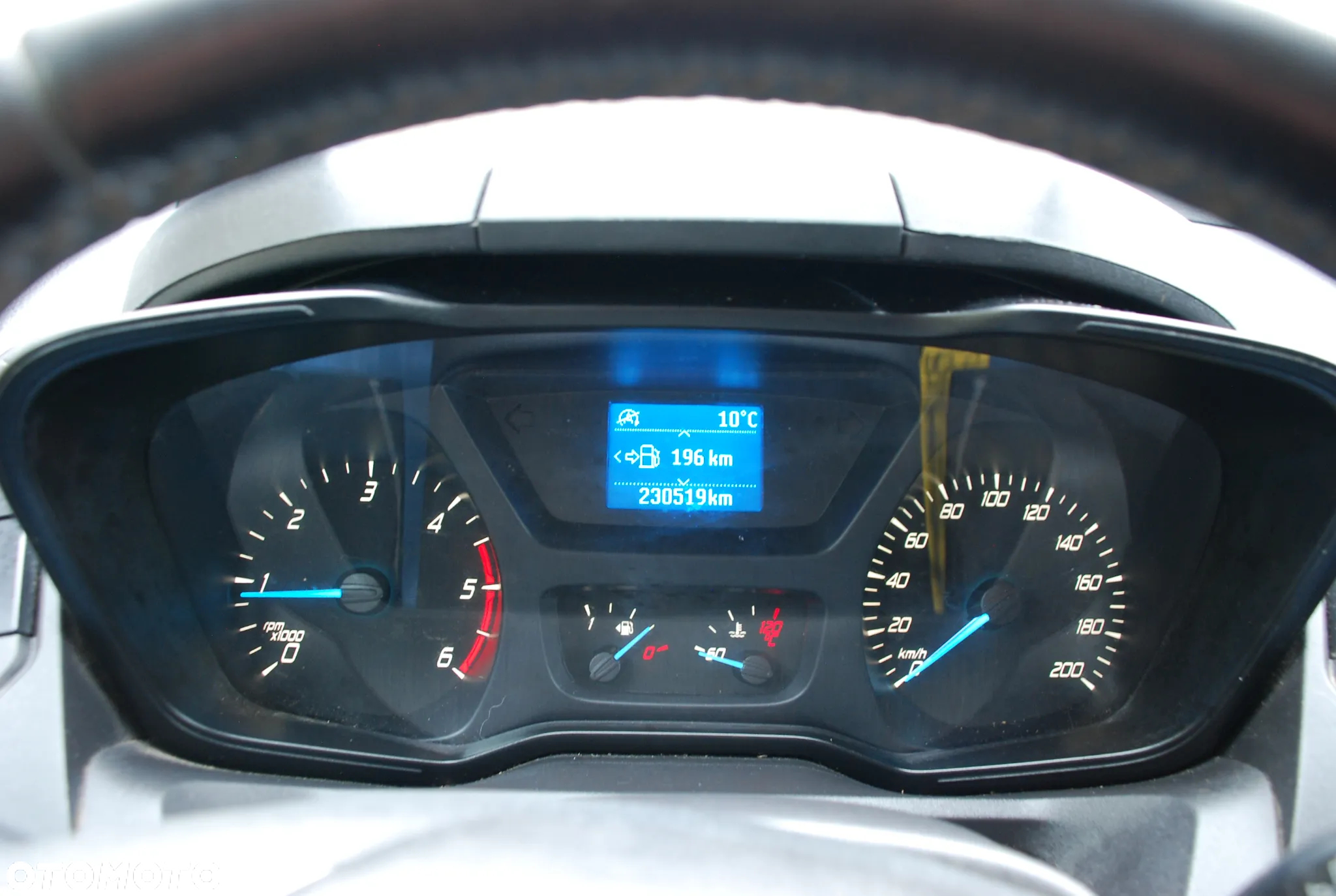 Ford TRANSIT CUSTOM - 21