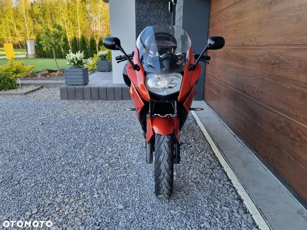 BMW F - 15