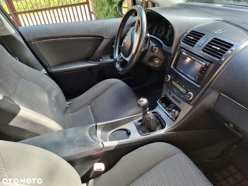 Toyota Avensis 2.0 D-4D Sol plus+NAVI - 17