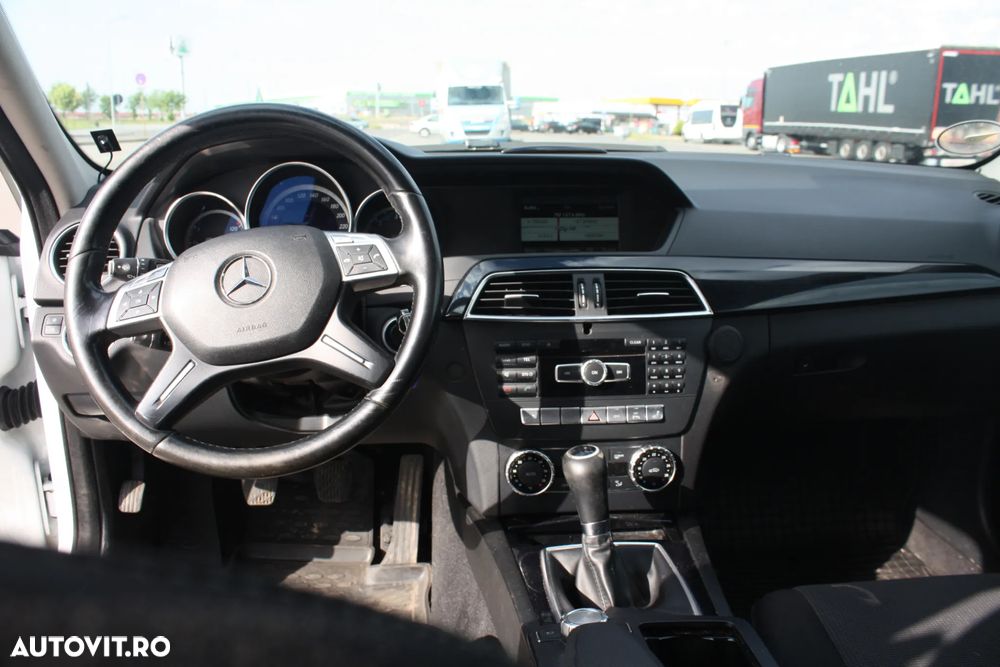 Mercedes-Benz C 220 CDI DPF (BlueEFFICIENCY) - 5