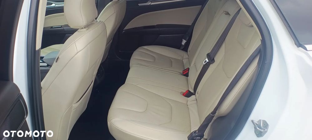 Ford Mondeo Turnier 2.0 EcoBlue Titanium - 17