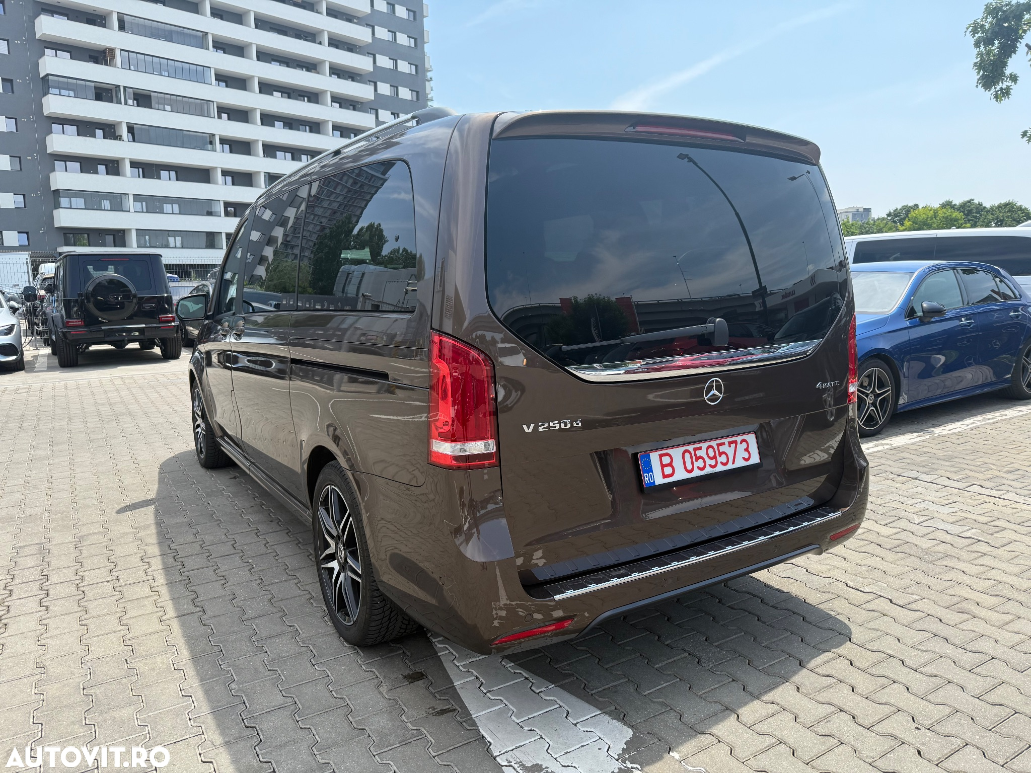 Mercedes-Benz V 250 d lang 4Matic 7G-TRONIC Exclusive Edition - 34